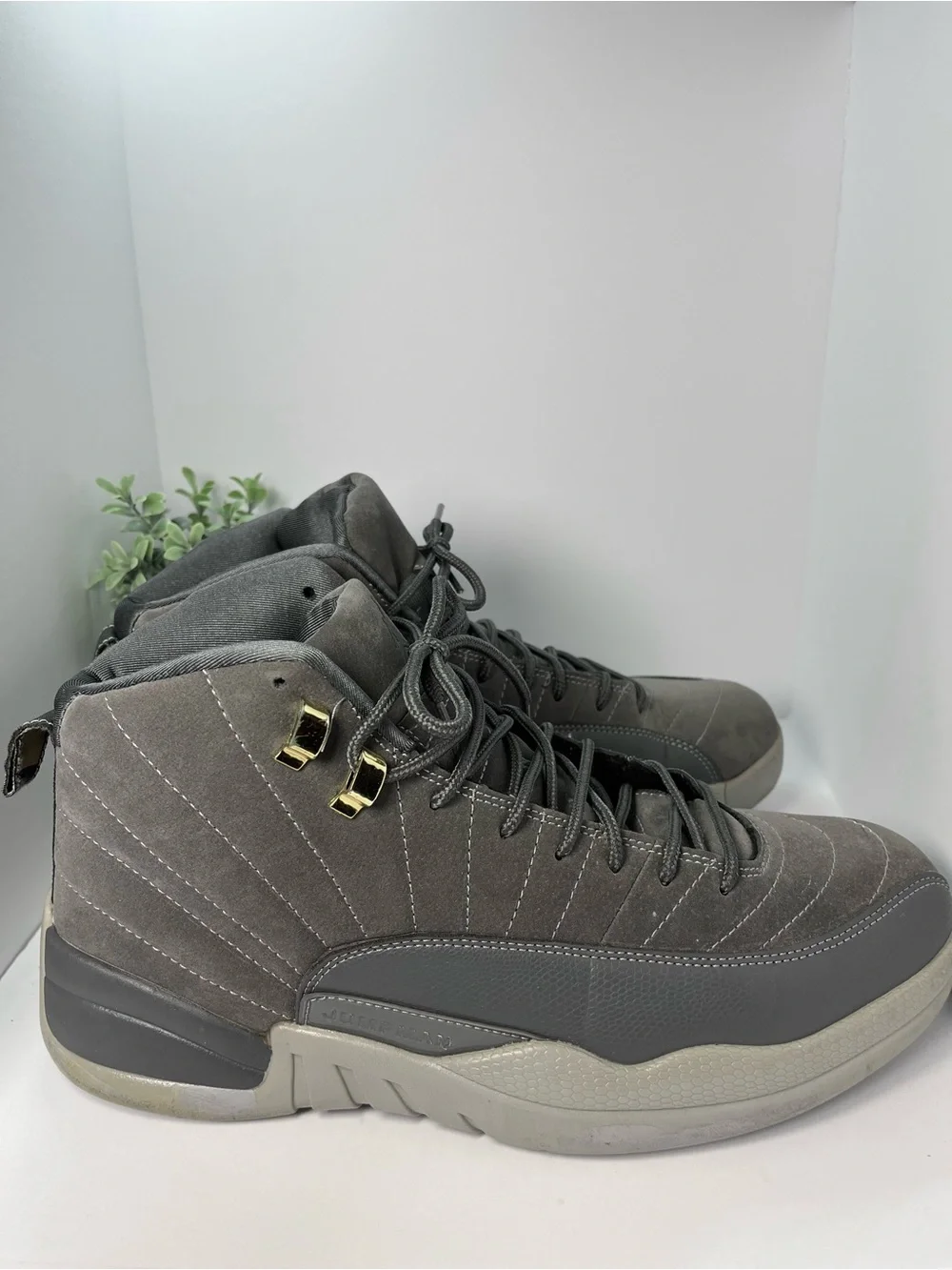 Air Jordan 12 Retro Dark Grey Men’s Size 12 Suede Gold 130690-005